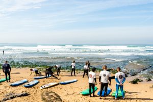 Surf groepsreis leren surfen Portugal Evolveline